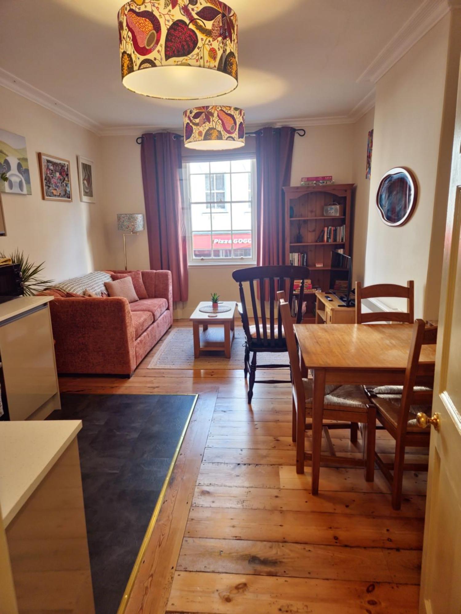 Central Gloucester Self-Catering Flat - A Hidden Gem Ngoại thất bức ảnh