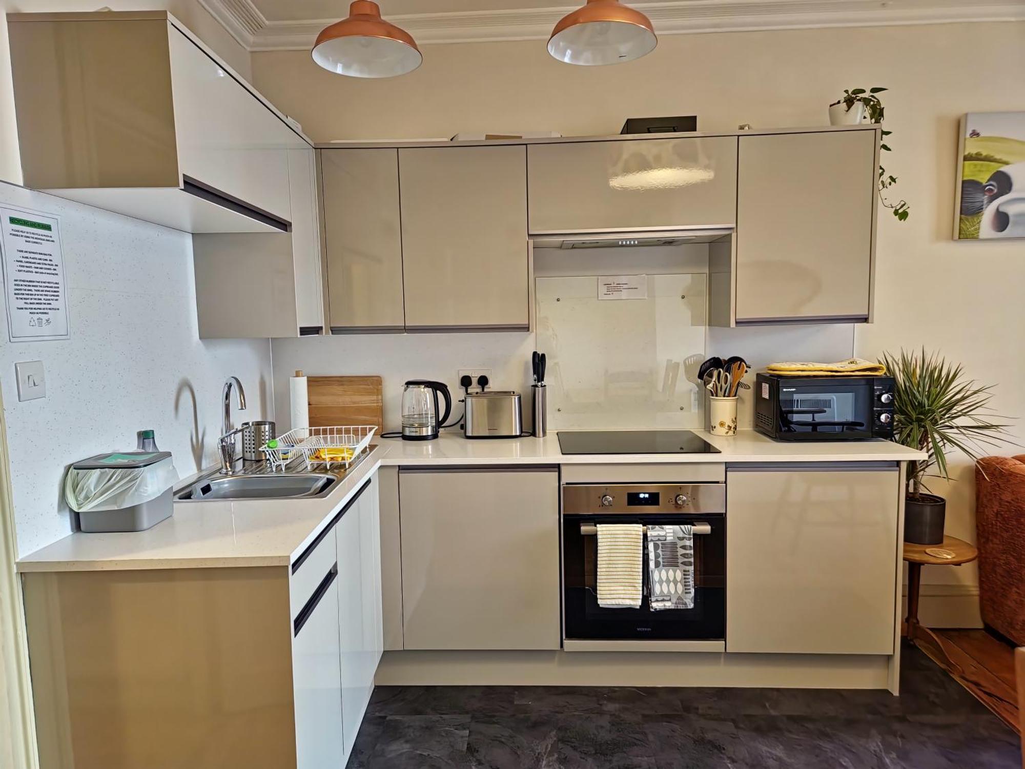Central Gloucester Self-Catering Flat - A Hidden Gem Ngoại thất bức ảnh
